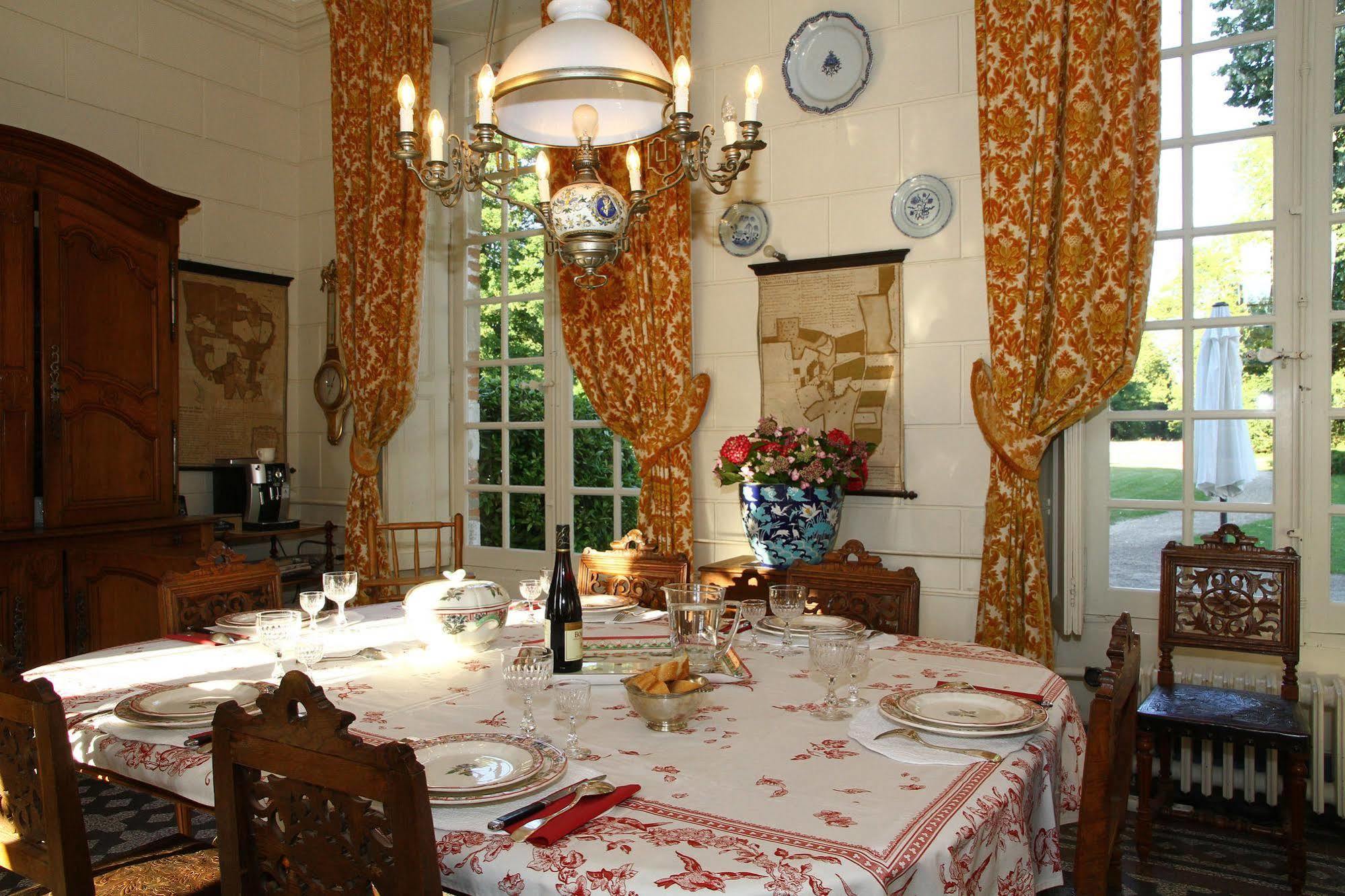Chateau De La Giraudiere Villeny Dış mekan fotoğraf